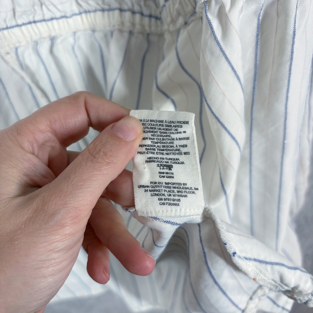 Free People So Divine Pinstripe Menswear Button Down Top Sz M White Office Siren - Picture 9 of 10